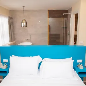 South Hands Luxury Naples